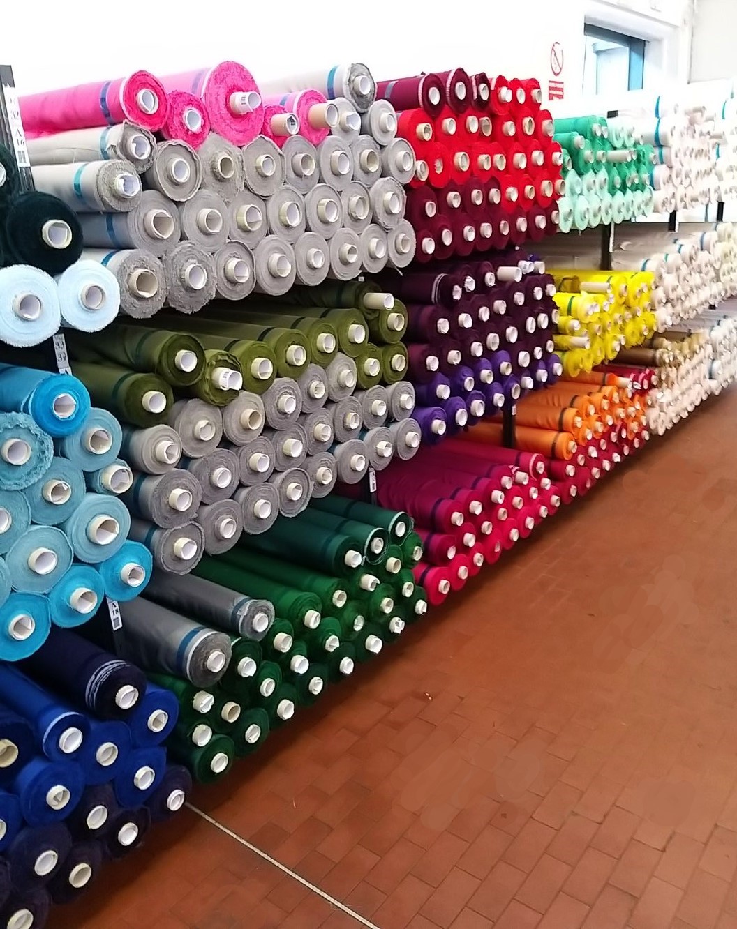 MILES BIS warehouse ARNIA TEXTILE FASHION Italian Sustainable Luxury MILES BIS warehouse ARNIA TEXTILE FASHION Italian Sustainable Luxury